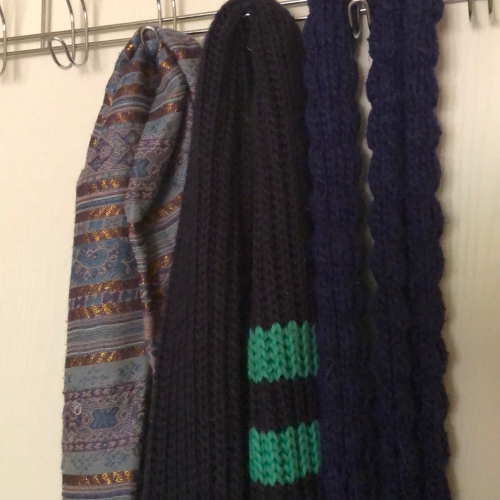 3 Scarves